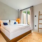 Moya Boutique Sleep * مالي درفينيك