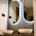 فندق مبيت وإفطار Moya Boutique Sleep مالي درفينيك