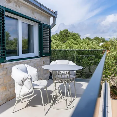 Moya Boutique Sleep Bed & Breakfast Mali Drvenik